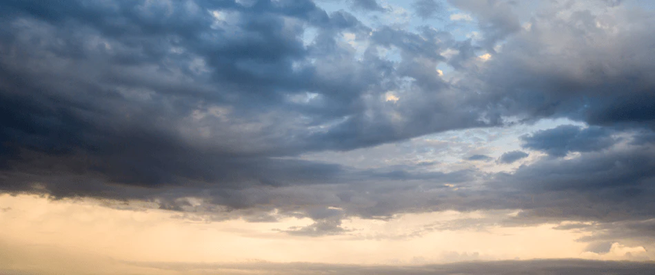 Clouds brewing950x400
